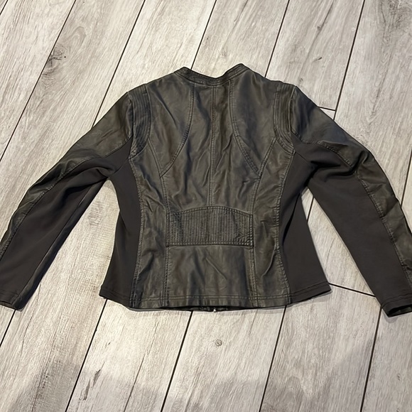 Debby Collection faux leather - Picture 4 of 4